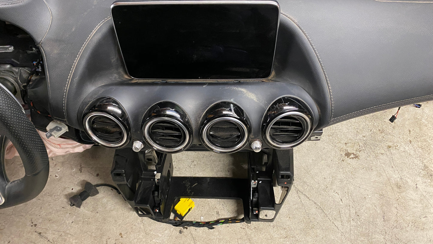 Complete Dashboard Assembly 19 Mercedes GT63